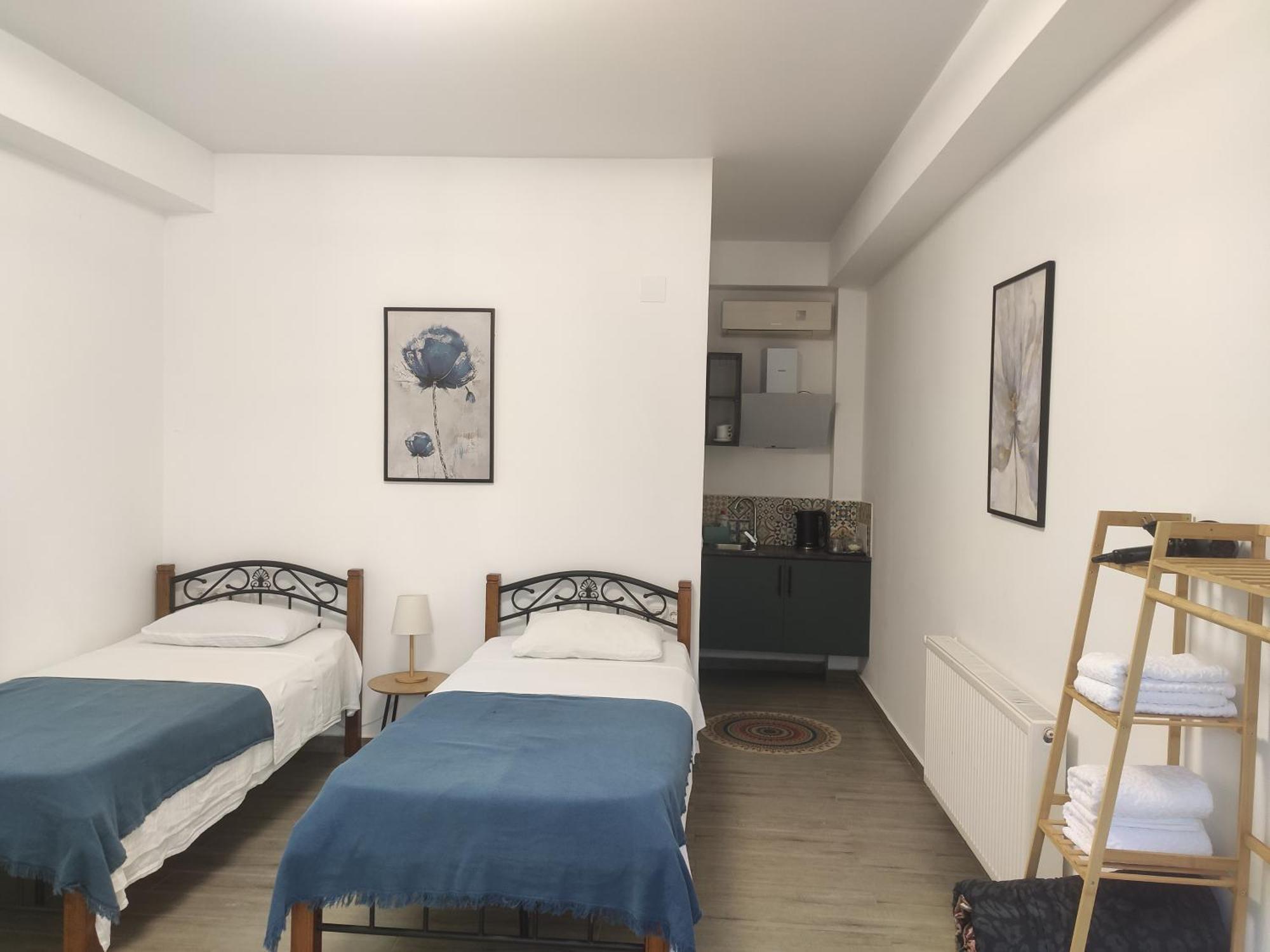 Family Нotel Banuri Кутаиси Екстериор снимка